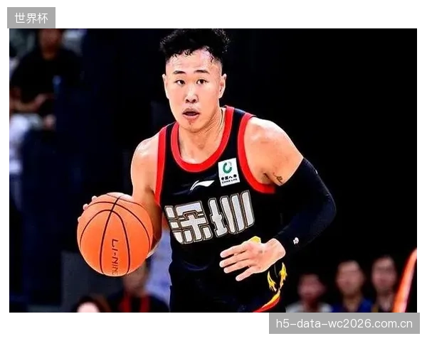 深圳男篮淘汰浙江稠州晋级，贺希宁与外援史密斯联手主导比赛。